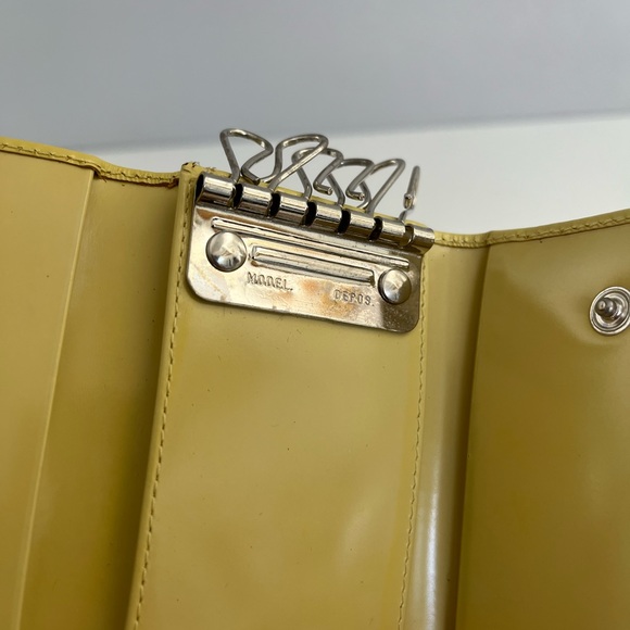 Auth VTG PRADA Patent Leather Key Holder - Picture 7 of 10